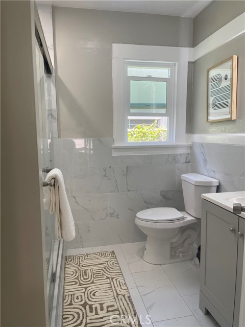 5426 4th Avenue, Los Angeles CA: https://media.crmls.org/medias/3f243d39-5f2f-4fbb-956d-009906fd3cd6.jpg