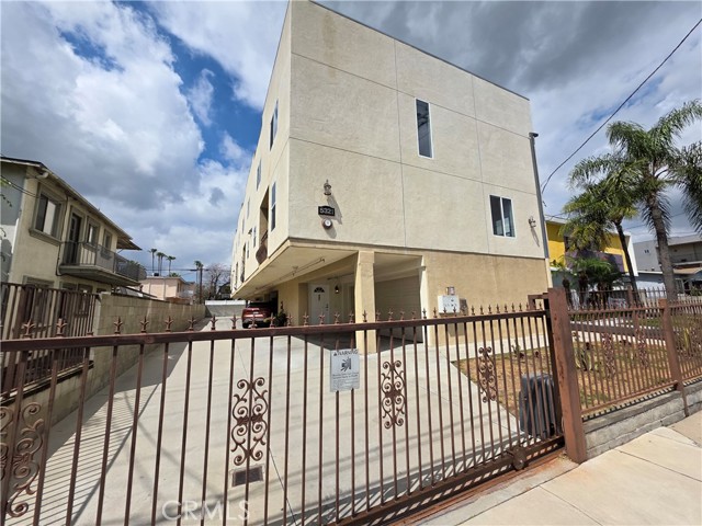 Detail Gallery Image 25 of 28 For 5321 Auckland #1,  North Hollywood,  CA 91601 - 3 Beds | 2/1 Baths