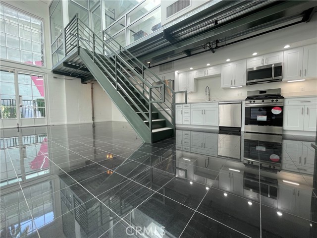 Detail Gallery Image 57 of 75 For 420 S San Pedro St #102,  Los Angeles,  CA 90013 - 2 Beds | 1/1 Baths