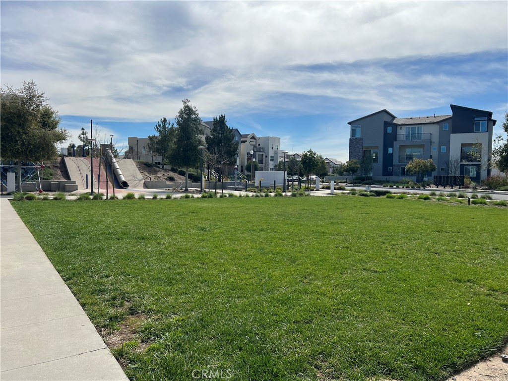 https://media.crmls.org/medias/3f24c830-dd58-40e7-be02-71b824168b56.jpg?preset=X-Large