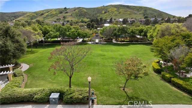 5 Orange Blossom Circle, Mission Viejo CA: https://media.crmls.org/medias/3f259e33-fba2-4aec-ad05-b32ceb0ce1f9.jpg