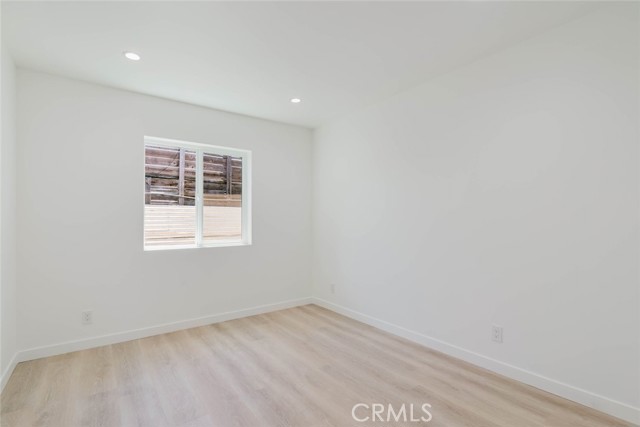 13138 Corcoran photo 12
