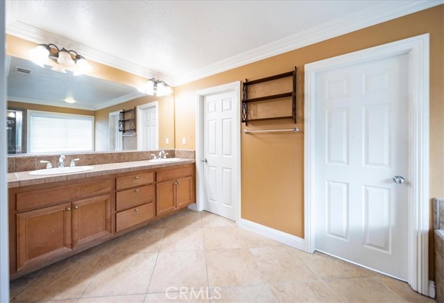 Detail Gallery Image 38 of 52 For 36071 Horseshoe Ct, Wildomar,  CA 92595 - 5 Beds | 3 Baths