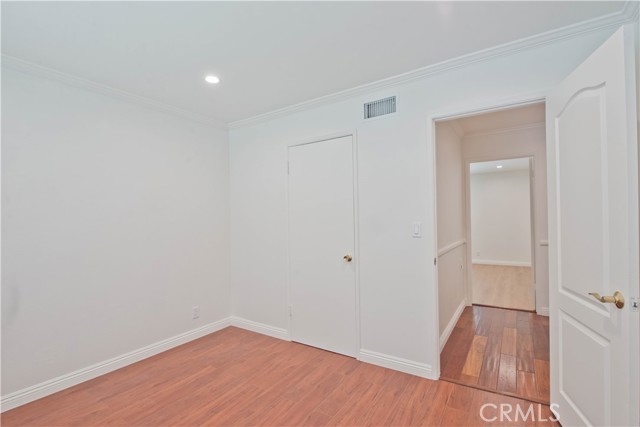 5819 Fairhaven Avenue, Woodland Hills CA: https://media.crmls.org/medias/3f278703-185c-4b1c-9534-28ffd64c2a5a.jpg