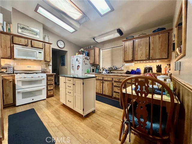 Detail Gallery Image 6 of 51 For 24600 Mountain Ave #7,  Hemet,  CA 92544 - 3 Beds | 2 Baths