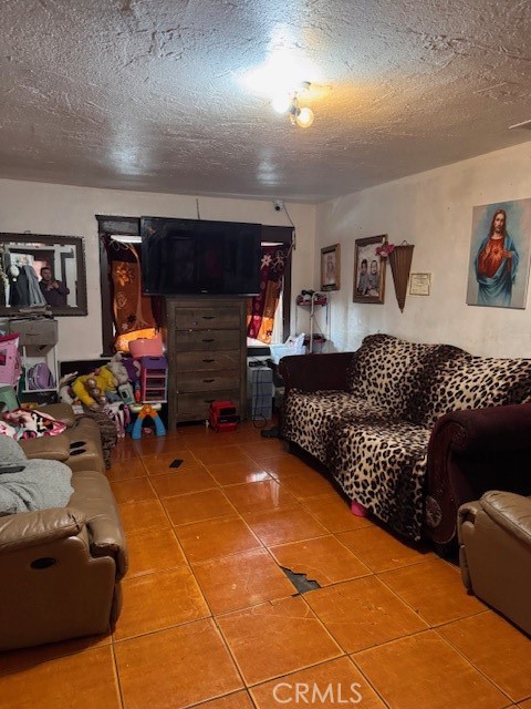 1767 N E Street, San Bernardino CA: https://media.crmls.org/medias/3f2807f1-9c47-44ce-9fe8-58d5dc13de75.jpg
