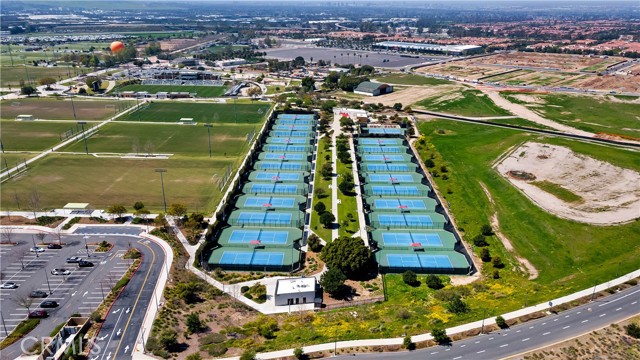 125 Allusion, Irvine CA: https://media.crmls.org/medias/3f290515-db8c-487f-b8ff-f0ecce9f15d7.jpg