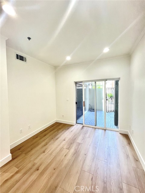 Detail Gallery Image 9 of 16 For 80 N Raymond Ave #101,  Pasadena,  CA 91103 - 2 Beds | 2 Baths