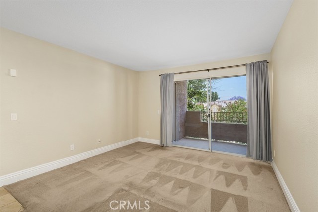 2400 San Gabriel Way, Corona CA: https://media.crmls.org/medias/3f2911d6-695e-4bec-b41d-f0d521d9dc99.jpg