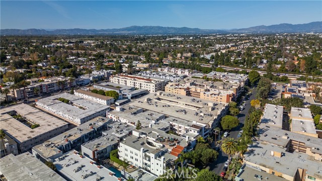 Detail Gallery Image 40 of 40 For 4637 Willis #110,  Sherman Oaks,  CA 91403 - 2 Beds | 2 Baths
