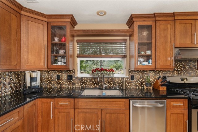 Detail Gallery Image 19 of 47 For 47527 Miami Highlands Dr, Oakhurst,  CA 93644 - 4 Beds | 2/1 Baths