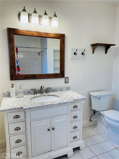 6002 Greenbush Avenue, Valley Glen CA: https://media.crmls.org/medias/3f2a9981-e2a0-432f-a405-fc2d08c1f7fe.jpg