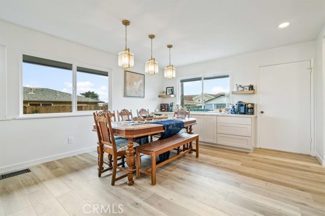31 N 3rd Street, Cayucos CA: https://media.crmls.org/medias/3f2afabd-1306-4de7-9ccf-61db4762bb68.jpg