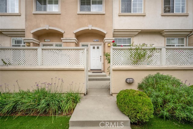 5740 S Glennie Lane, Los Angeles CA: https://media.crmls.org/medias/3f2d373a-fc8b-4e42-a72e-41fe1f4039fe.jpg