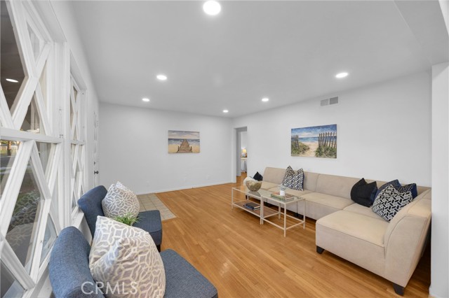 Detail Gallery Image 12 of 65 For 3691 Cortner, Long Beach,  CA 90808 - 3 Beds | 2 Baths