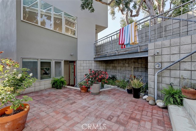 2318 Manhattan Avenue, Hermosa Beach, California 90254, 2 Bedrooms Bedrooms, ,2 BathroomsBathrooms,Residential,Sold,Manhattan,SB21195212