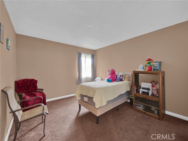 Detail Gallery Image 19 of 31 For 18425 Saticoy St #1,  Reseda,  CA 91335 - 3 Beds | 2/1 Baths