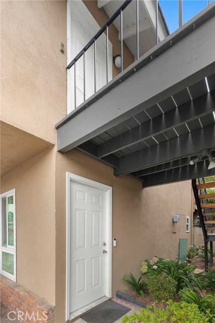 Detail Gallery Image 5 of 28 For 16875 Canyon Lane, Huntington Beach,  CA 92649 - 3 Beds | 2 Baths