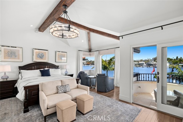 Detail Gallery Image 19 of 34 For 118 via Lido Nord, Newport Beach,  CA 92663 - 4 Beds | 3/1 Baths