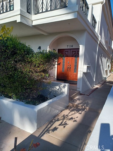716 Lucia Avenue, Redondo Beach, California 90277, 3 Bedrooms Bedrooms, ,2 BathroomsBathrooms,Residential,Sold,Lucia,SB24001096