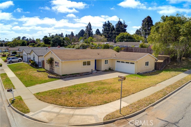 Detail Gallery Image 1 of 1 For 4070 Dartmouth Ln, Santa Maria,  CA 93455 - 3 Beds | 2 Baths