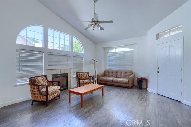 10419 N Woodrow Avenue, Fresno CA: https://media.crmls.org/medias/3f306ff8-6c3c-4756-8aa4-25cd16f09d74.jpg
