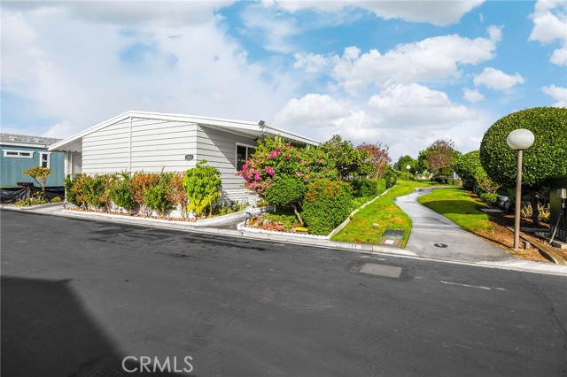 Detail Gallery Image 2 of 40 For 2251 Lake Glen Dr, La Habra,  CA 90631 - 3 Beds | 2 Baths