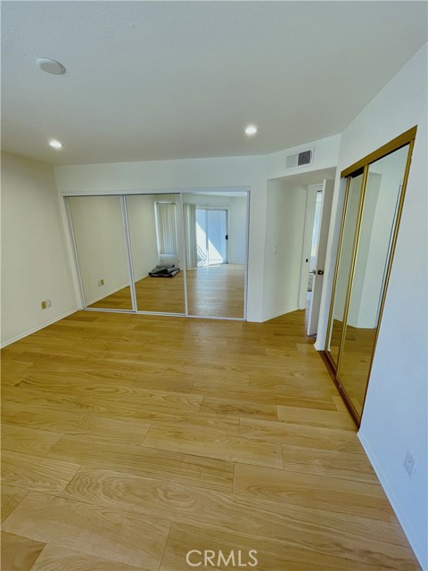 Detail Gallery Image 4 of 13 For 257 W Stocker St #5,  Glendale,  CA 91202 - 3 Beds | 2 Baths