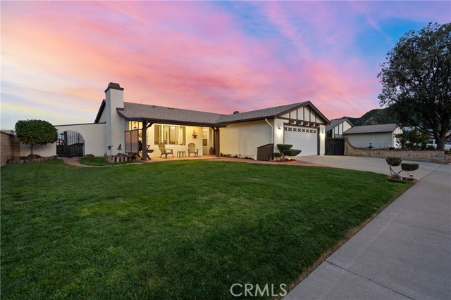 Detail Gallery Image 2 of 75 For 31436 Arrow Point, Castaic,  CA 91384 - 4 Beds | 2 Baths