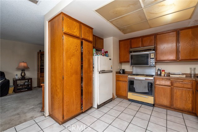 Detail Gallery Image 9 of 37 For 1828 Rainbow Terrace Ln, Montebello,  CA 90640 - 3 Beds | 1/1 Baths