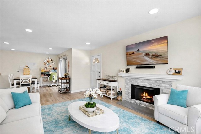 Detail Gallery Image 5 of 24 For 22 Exeter, Irvine,  CA 92612 - 1 Beds | 1 Baths