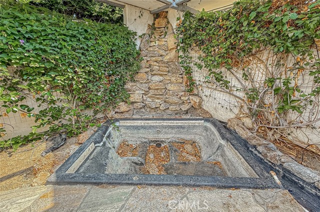 8835 Monogram Avenue, North Hills CA: https://media.crmls.org/medias/3f311bb9-7475-4ba3-944c-9b0cf73e6a2a.jpg