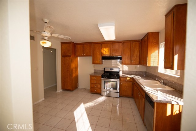6631 Naomi Avenue, Buena Park CA: https://media.crmls.org/medias/3f31cfcc-2999-4148-800f-5bbcd51a48e6.jpg