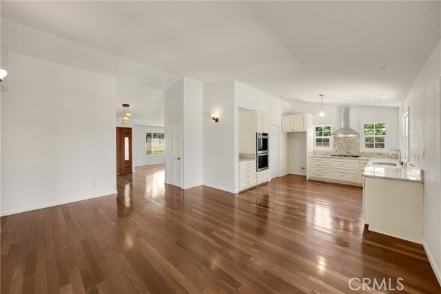 Image 18 of 64 For 8291 Jennet Street