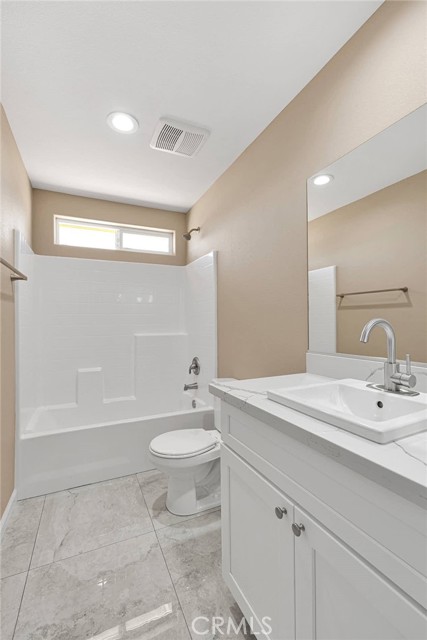 20020 Symeron Road, Apple Valley CA: https://media.crmls.org/medias/3f321ca5-721d-4321-b1ee-4b107ff1585a.jpg