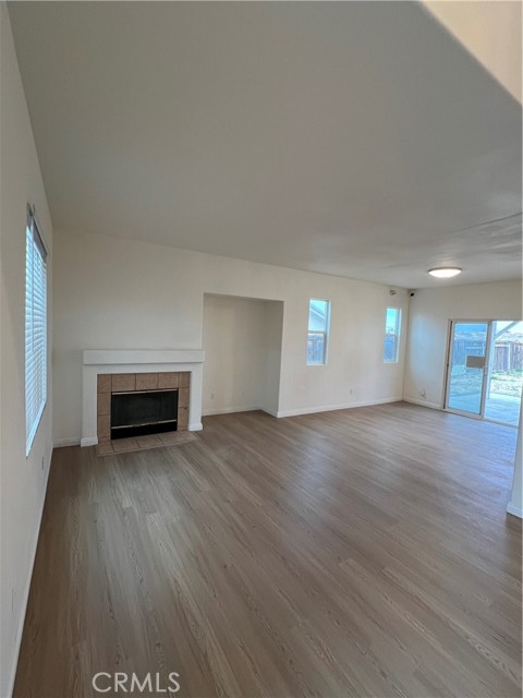 Detail Gallery Image 8 of 28 For 16433 Salinas St, Victorville,  CA 92394 - 5 Beds | 3 Baths