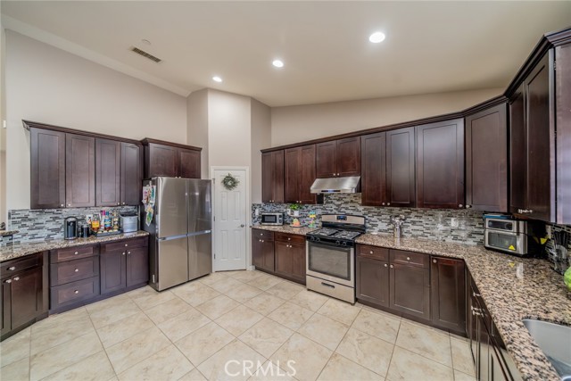 13546 Rincon Road, Apple Valley CA: https://media.crmls.org/medias/3f336815-6878-4c76-ae96-42243ce689b8.jpg