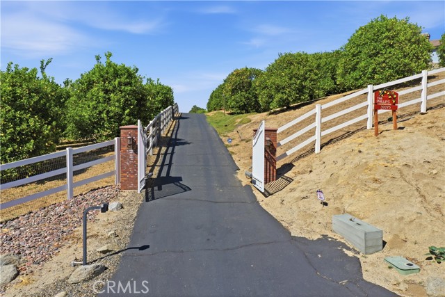 Detail Gallery Image 2 of 55 For 39275 Chaparral, Temecula,  CA 92592 - 4 Beds | 4 Baths