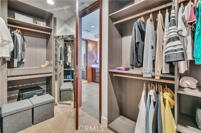 719 1st Place, Hermosa Beach CA: https://media.crmls.org/medias/3f360c7a-cd39-4700-9064-e1e5144d11eb.jpg