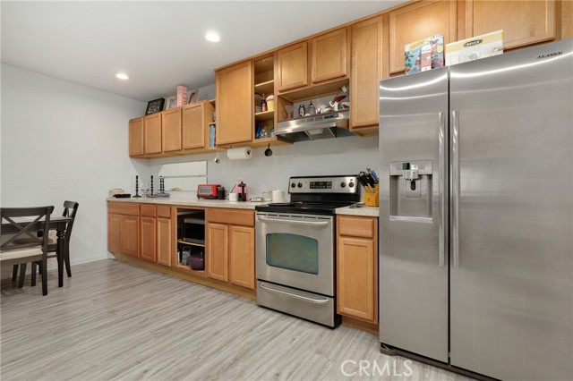 Detail Gallery Image 7 of 18 For 1345 Cabrillo Park #N04,  Santa Ana,  CA 92701 - 2 Beds | 2 Baths