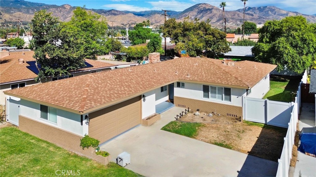 3025 N Alameda Avenue