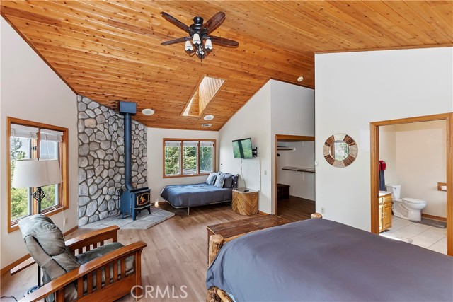 Detail Gallery Image 25 of 50 For 1377 La Crescenta Dr, Big Bear City,  CA 92314 - 3 Beds | 3/1 Baths