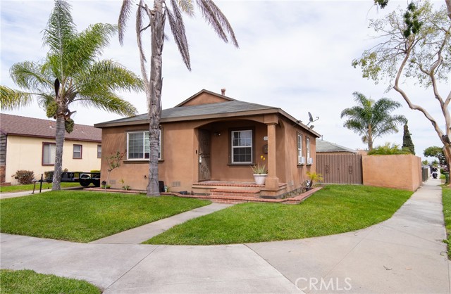 300 Nestor Avenue, Compton, California 90220, 3 Bedrooms Bedrooms, ,3 BathroomsBathrooms,Single Family Residence,For Sale,Nestor,DW24059081