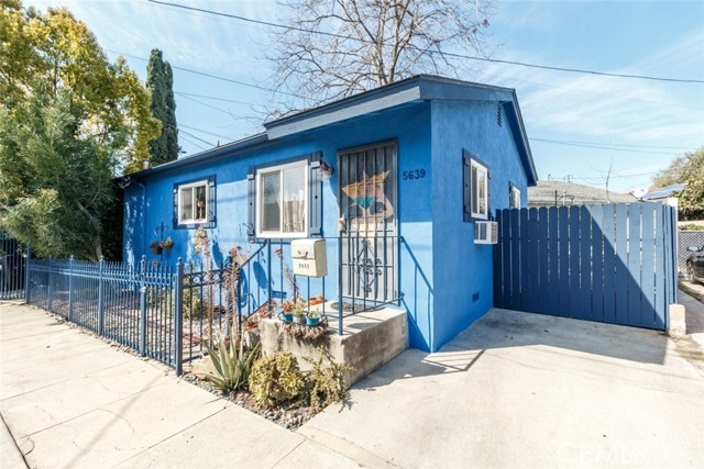 5639 Stoll Drive, Highland Park (los Angeles), CA, 90042 5639 Stoll Drive, Highland Park (los Angeles), CA, 90042