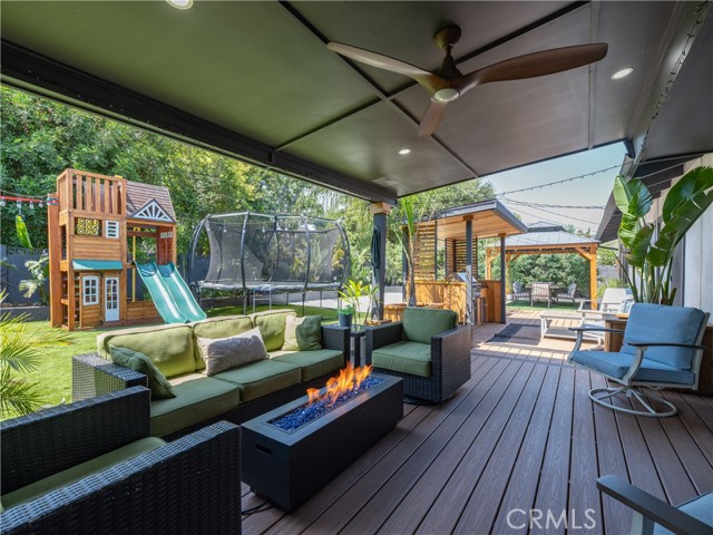 23664 Community Street, West Hills CA: https://media.crmls.org/medias/3f392ccf-fe91-40c2-a4c3-c03999573439.jpg