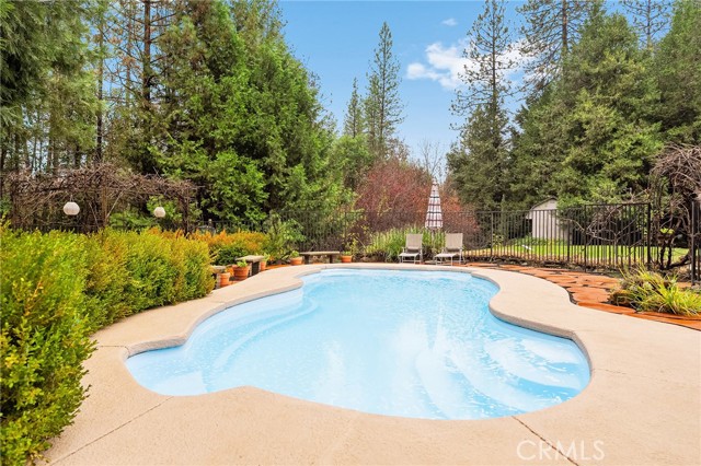 Detail Gallery Image 8 of 68 For 18774 Challenge Cut off Rd, Forbestown,  CA 95941 - 5 Beds | 3 Baths