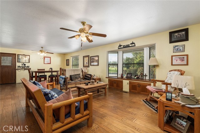 Detail Gallery Image 9 of 54 For 39500 Millwood #C,  Woodlake,  CA 93286 - 3 Beds | 2 Baths