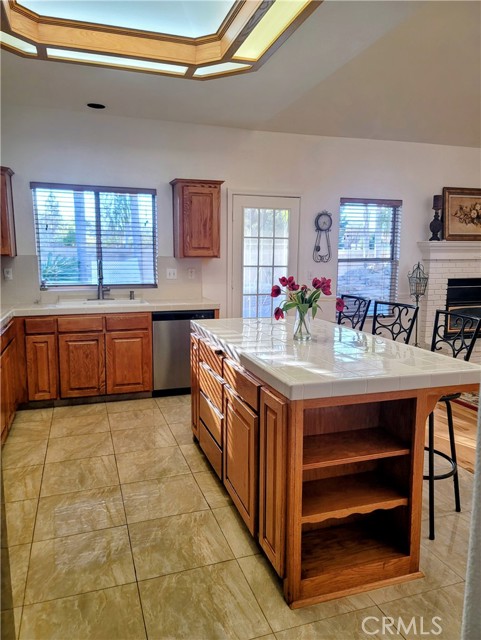 Detail Gallery Image 11 of 57 For 7835 N Matus, Fresno,  CA 93720 - 5 Beds | 3/1 Baths