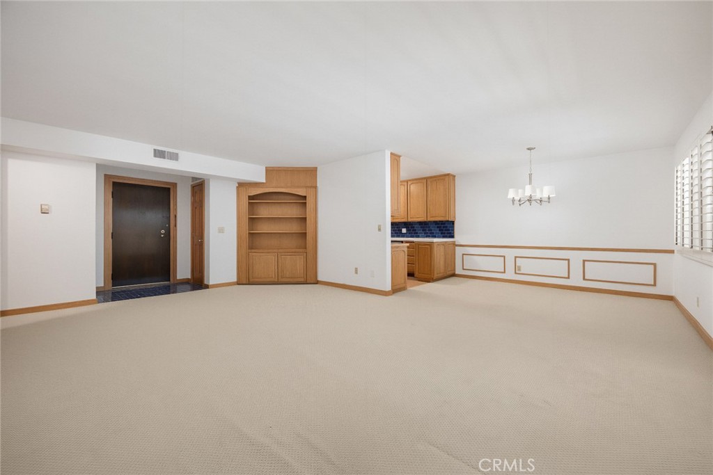 https://media.crmls.org/medias/3f3af7f9-0226-4575-9e5e-f68fd2453411.jpg?preset=X-Large
