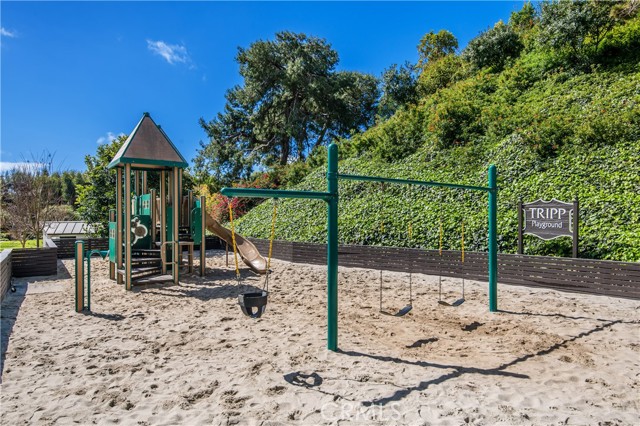 Detail Gallery Image 36 of 38 For 70 Emerald Bay, Laguna Beach,  CA 92651 - 4 Beds | 3/1 Baths